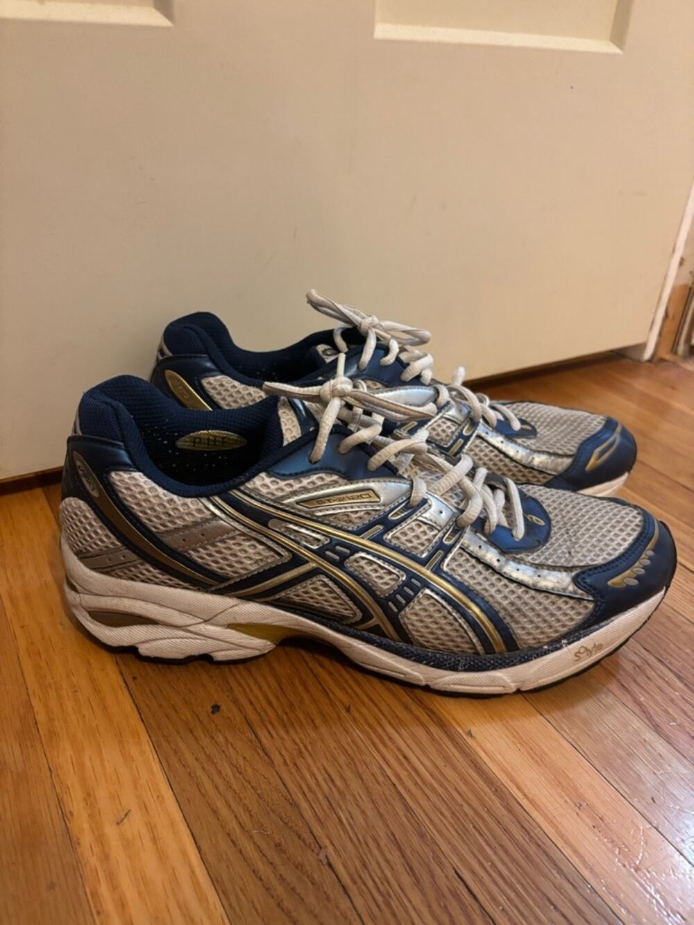 Asics GT-2120 Shoes Mens 9.5 EEEE Running Sneakers TN704 White Blue Gold
